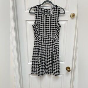Bar III Black and White Houndstooth Dress - M